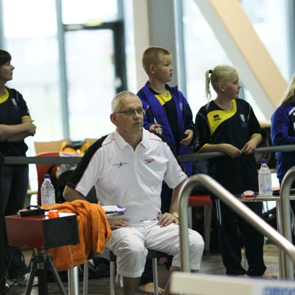 Gunni ábyrgðarfullur í dómarastarfinu.