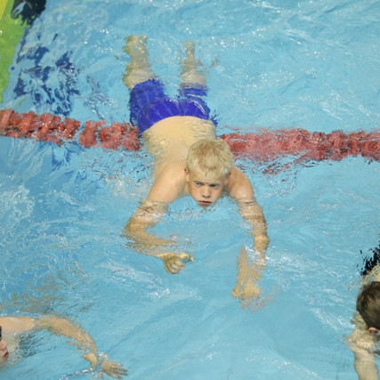 Valgeir að koma uppúr eftir boðsund.