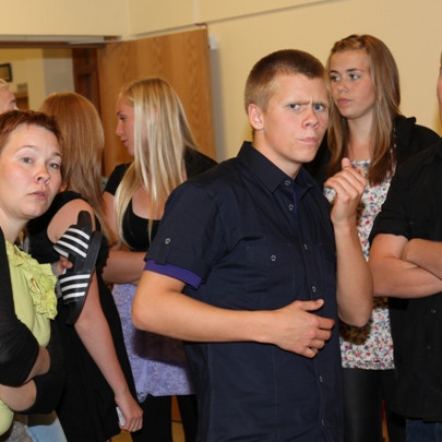 Spurning hvað var hér í gangi en allavega eru allir hálf krumpaðir ;-) Alda, Freysteinn, Elín og Baldur.