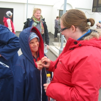 Agla fær góð ráð hjá Röggu.