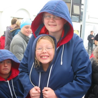 Sylvía fær skjól hjá Ástu Guðrúnu.