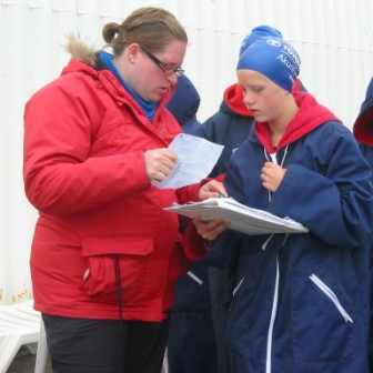 Ragga gefur Júlíu góð ráð.