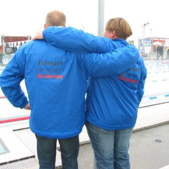 Stöndum þétt saman.