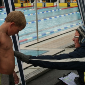 Karen tékkar á Oddi.