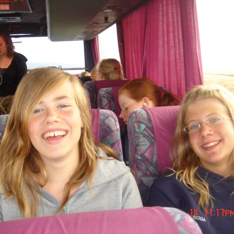 Létt yfir Dóru Siggu og Elínu Erlu í upphafi ferðar.