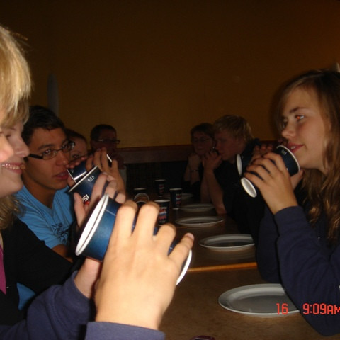 Beðið eftir pizzunni.