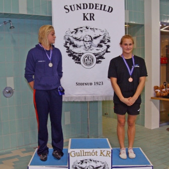 Bryndís Rún á palli.