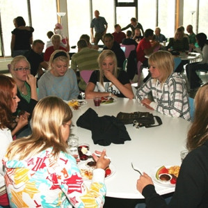 Óðinn á flottustu sundstelpurnar - ekki spurning.