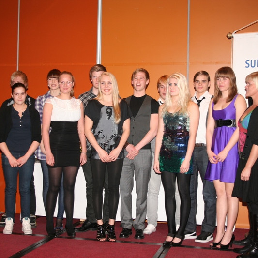 Hópurinn sem fer á NMU með Dóru Siggu og Elínu innan borðs.