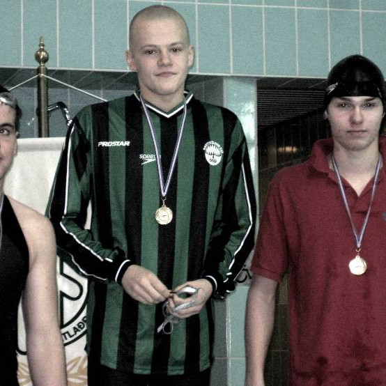 Vilhelm á palli fyrir 50 flug þar sem hann hlaut brons.