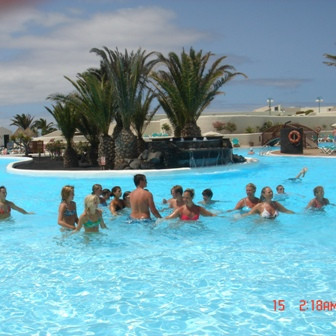 Smá sundlaugarleikfimi.