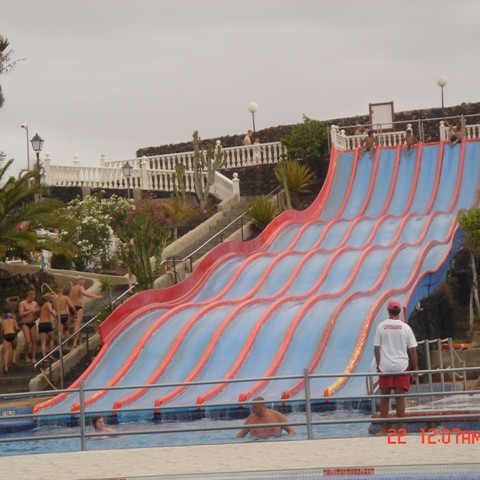 Í vatnsleikjagarðinum.