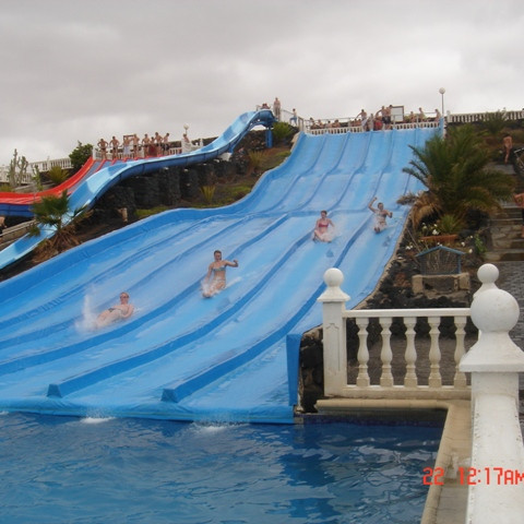 Í vatnsleikjagarðinum.