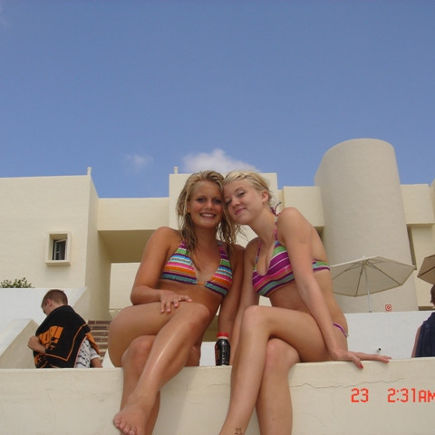 Ásta og Helga Sif í smá uppstillingu.