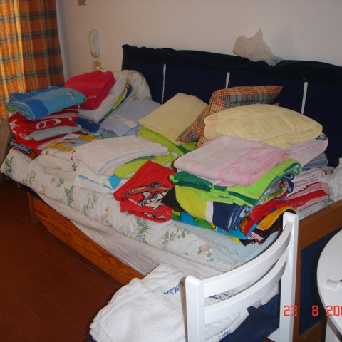 Nokkur handklæði bíða eigenda sinna.