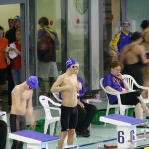 Freysteinn að fara að synda.