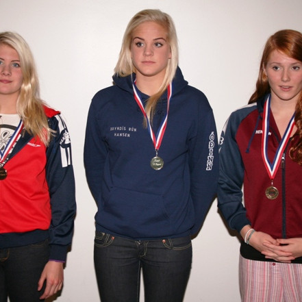 50 flug. Dóra Sigga, Bryndís Rún og Soffía.