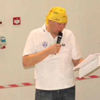 Kristbjörn formaður SH vakti athygli í þularstarfinu.