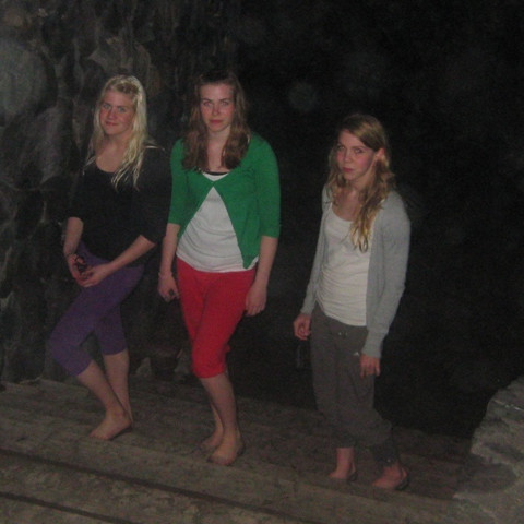 Dóra Sigga, Elín Erla og Karen á kvöldgöngu.