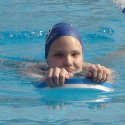 Ásdís í fótaæfingum.