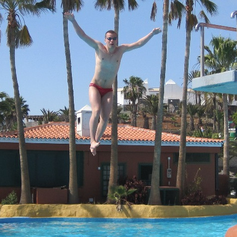 Einar í frjálsu falli.