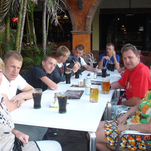 Út að borða á Tony Roma's.