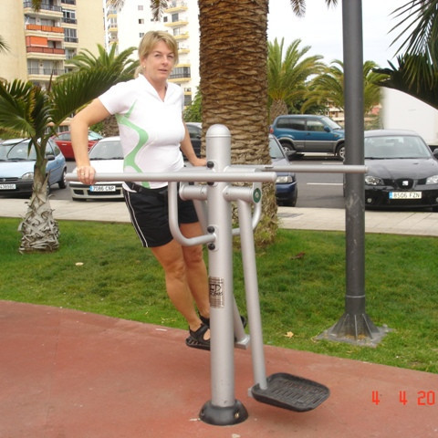 Ásta form tekur á því.