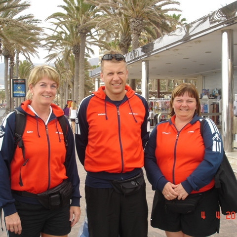 Fararstjórarnir uppáklæddir.