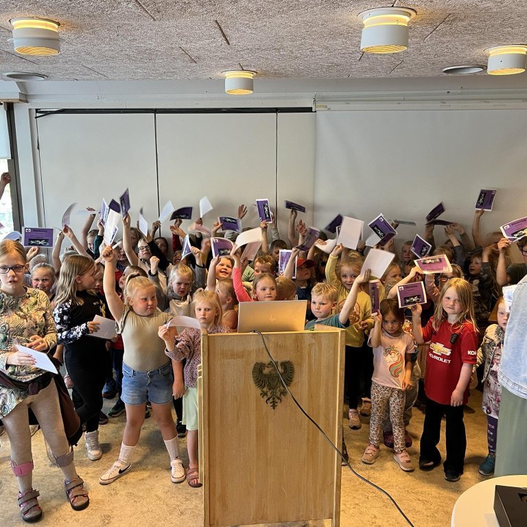 350811763_218832820915842_5507337116341329219_n