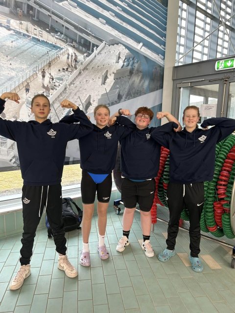 Skörungarnir sem syntu 4x 100 skrið í boðsundi!